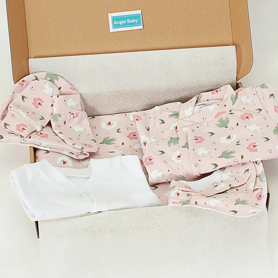 Winter Welcome Baby Set "Pink Birds" Winter Welcome Baby Set "Pink Birds"
