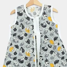 Summer sleeping bag with... 2
